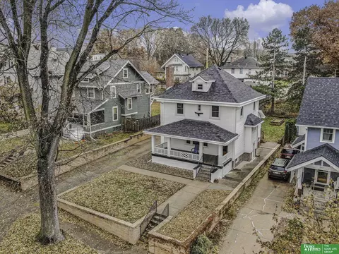 5115 California St, Omaha, NE 68132