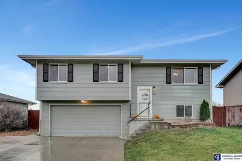 2034 NW 55th St, Lincoln, NE 68528