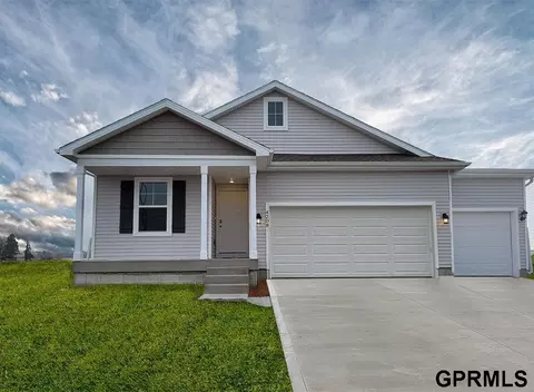 5426 N 186 St, Elkhorn, NE 68022