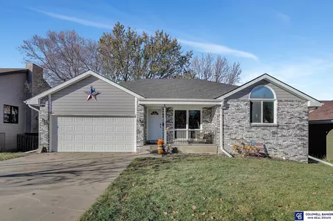 6925 S 52 St, Lincoln, NE 68516