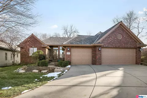 15417 Stevens Plz, Omaha, NE 68137