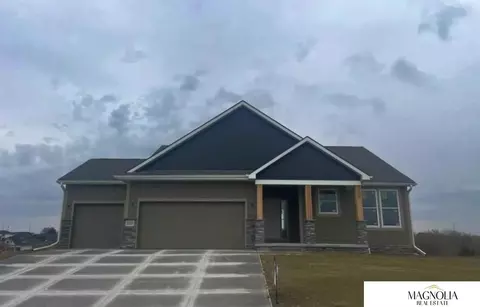 11657 S 119th St, Papillion, NE 68046