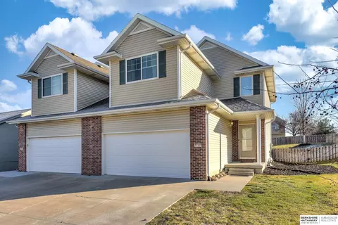 7727 S 162 St, Omaha, NE 68136