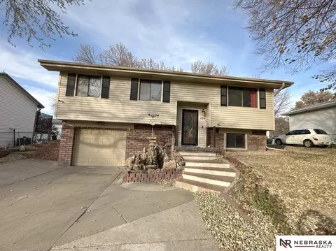 428 Bridger Rd, Lincoln, NE 68521