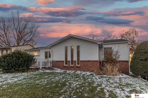 7644 S 40 St, Bellevue, NE 68147