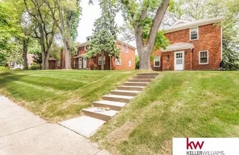 2505 N 52 St, Omaha, NE 68104