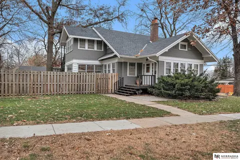 5201 Leighton Ave, Lincoln, NE 68504