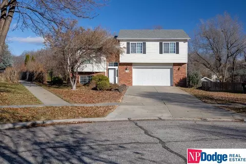 4261 N 8th Street Cir, Lincoln, NE 68521