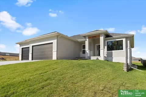 16922 Abigail St, Bennington, NE 68007