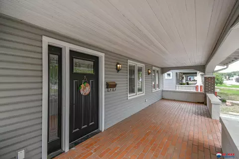 1111 E St, Fairbury, NE 68352