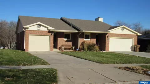 5930 Robin Rd #2, Lincoln, NE 68516