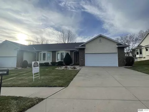 13837 Sprague St, Omaha, NE 68164