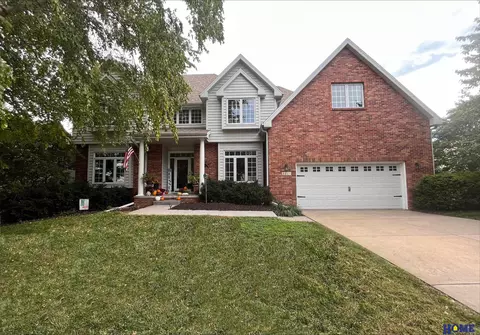 3211 Laredo Dr, Lincoln, NE 68516