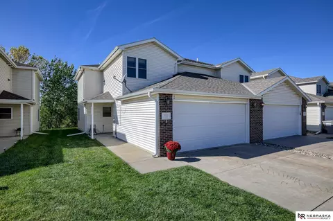8311 S 35th St, Lincoln, NE 68516