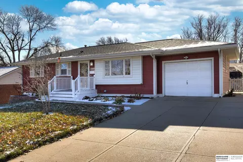 13495 Kingswood Dr, Omaha, NE 68144