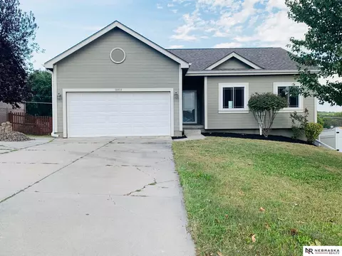 10913 S 25th Ave, Bellevue, NE 68123