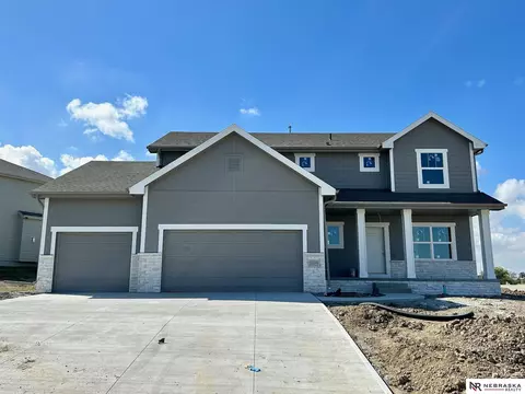 11901 S 110th St, Papillion, NE 68046