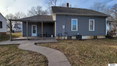 1021 22nd St, Auburn, NE 68305