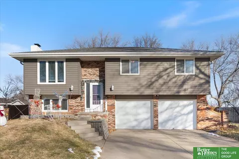 13216 Cooper St, Omaha, NE 68138