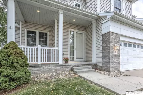 1710 S 173 Ct, Omaha, NE 68130