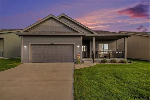 6905 N 142nd Ave, Omaha, NE 68142
