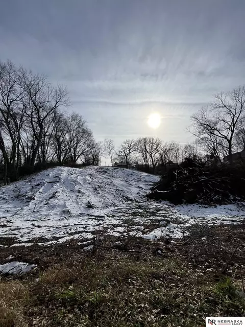 802 S 1st St, Plattsmouth, NE 68048