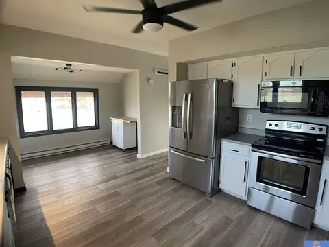 1032 Frontier Rd, Beatrice, NE 68310 photo 7