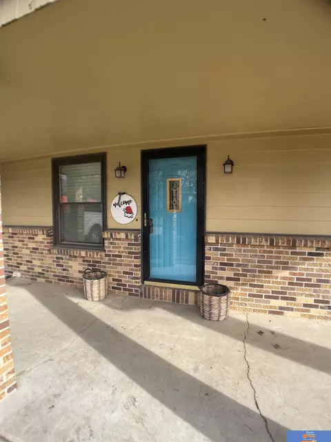 1032 Frontier Rd, Beatrice, NE 68310 photo 2