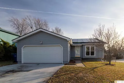 13545 Emiline St, Omaha, NE 68138