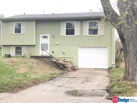 4922 Arcadia Ave, Omaha, NE 68104