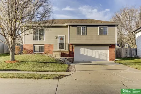6722 N 110 St, Omaha, NE 68164