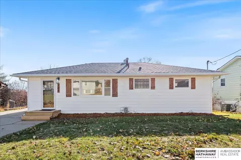 107 Harolds Dr, Glenwood, IA 51534