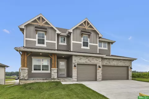 11015 N 160th St, Bennington, NE 68007