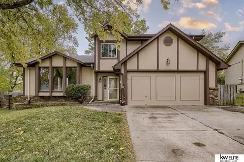 12733 Ridgeview Cir, Bellevue, NE 68123