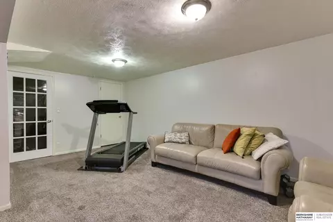 3211 Wright St, Omaha, NE 68105 photo 35