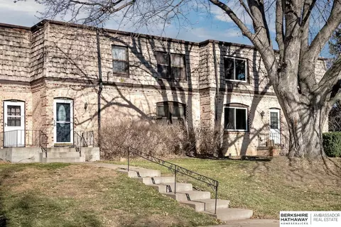 12794 Deauville Dr, Omaha, NE 68137