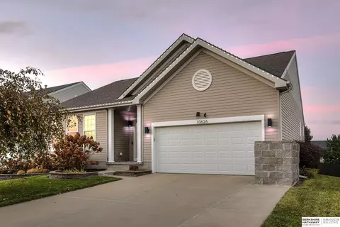 10626 Potter St, Omaha, NE 68122