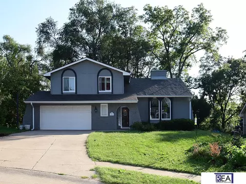 1811 S 169 Cir, Omaha, NE 68130