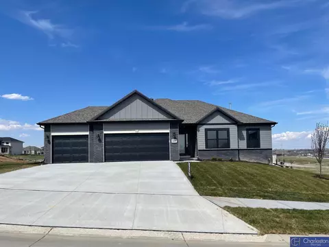16950 Cora St, Bennington, NE 68007