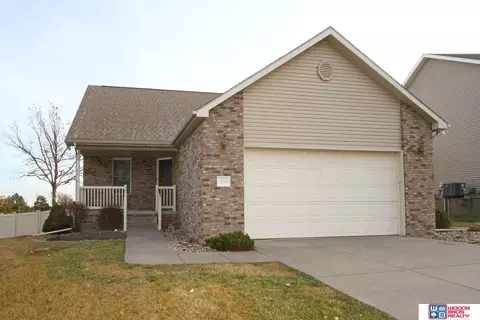 1310 Talon Rd, Lincoln, NE 68505