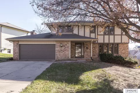 1729 S 153rd Avenue Cir, Omaha, NE 68144