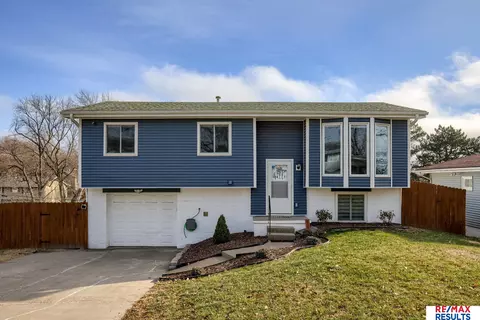 4543 N 62 St, Omaha, NE 68104