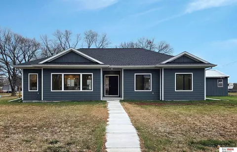 301 Laramie St, Diller, NE 68342