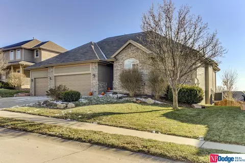 17015 Burdette St, Omaha, NE 68116