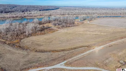 16625 Applewood Rd, Council Bluffs, IA 51503