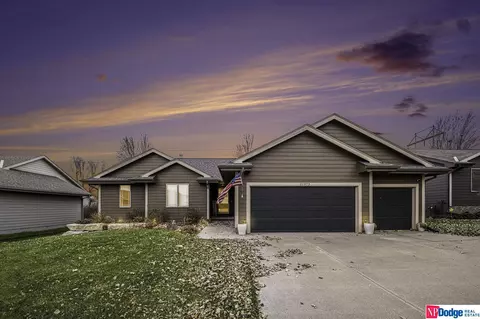 21973 Hilltop Ave, Gretna, NE 68028