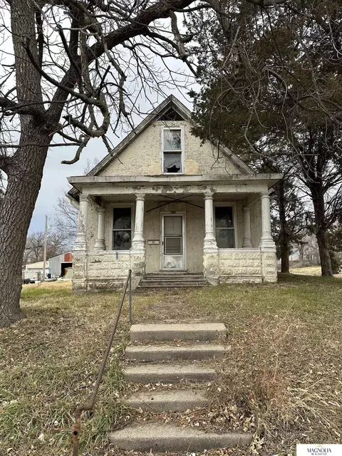 901 S 7th St, Beatrice, NE 68310