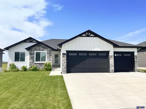 7255 N 49th St, Lincoln, NE 68514