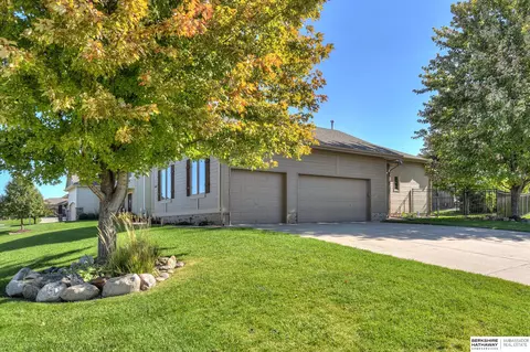 18169 Honeysuckle Dr, Elkhorn, NE 68022