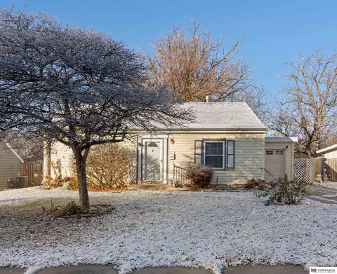 451 S 41st St, Lincoln, NE 68510